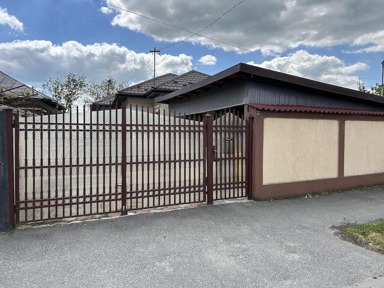 Casă cu Teren 1200 Mp în Central