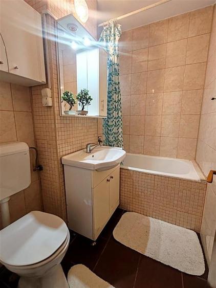 Apartament cu 3 camere circular, mobilat în Astra