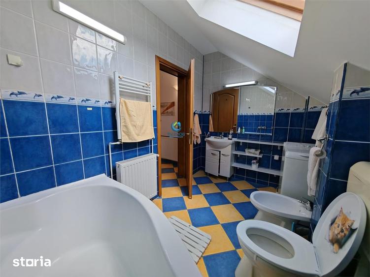 Casă cu 4 camere cu Teren 445 Mp în Bunloc