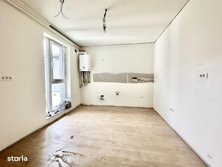 Apartament cu 3 camere decomandat în Neptun