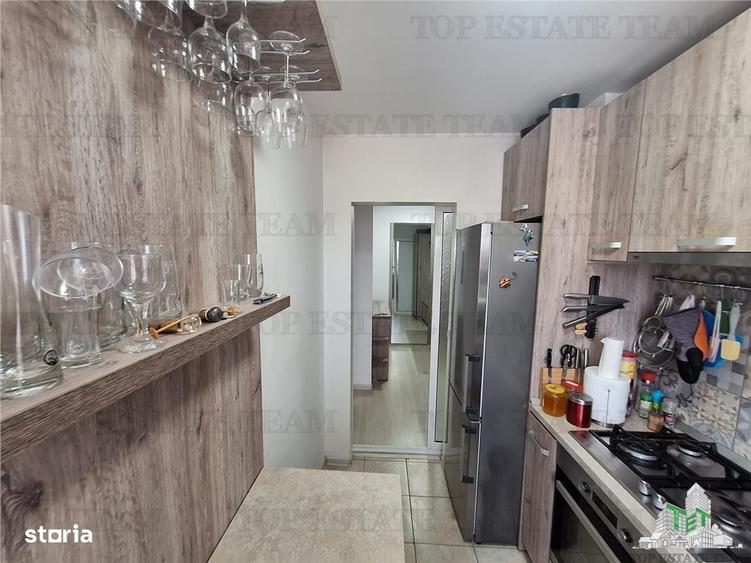 Apartament cu 2 camere semidecomandat, mobilat în Barieră