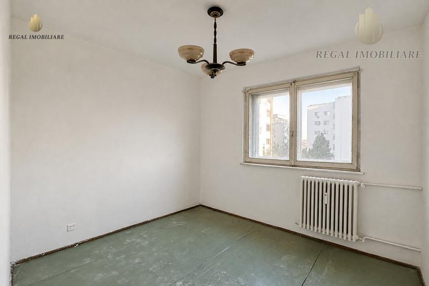 Apartament cu 3 camere decomandat în Drumul Taberei