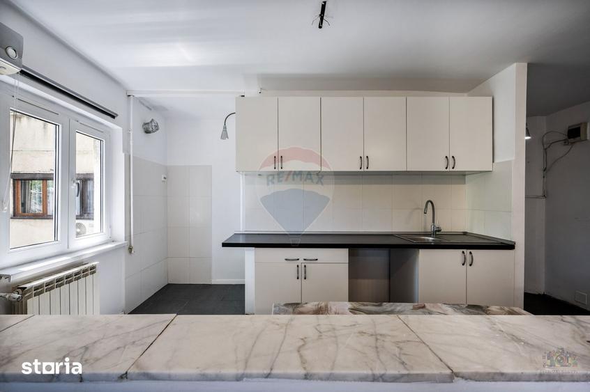 Apartament cu 3 camere în Tei
