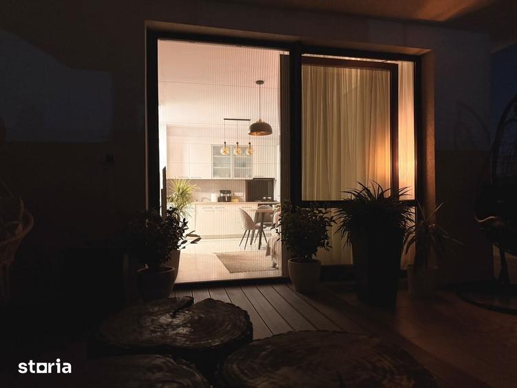Apartament cu 3 camere în Apărătorii Patriei