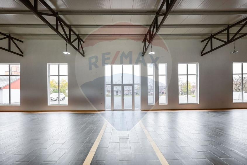 Spațiu industrial, de 450 mp, în Central