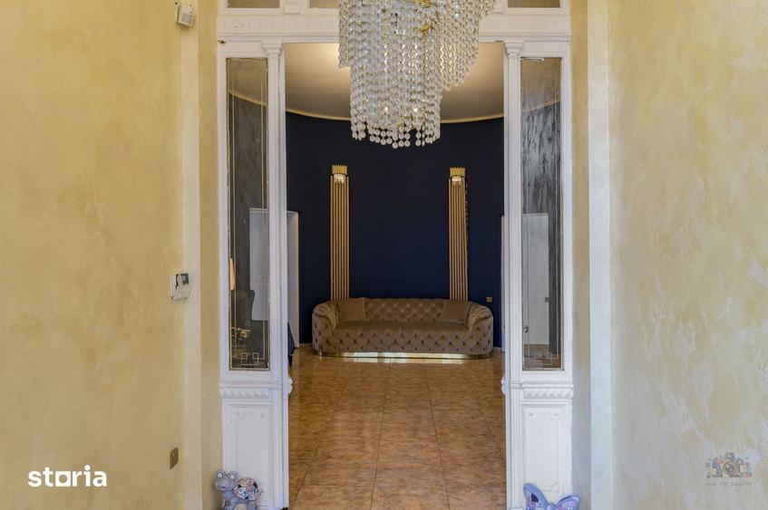 Apartament cu 7 camere în Centrul Civic