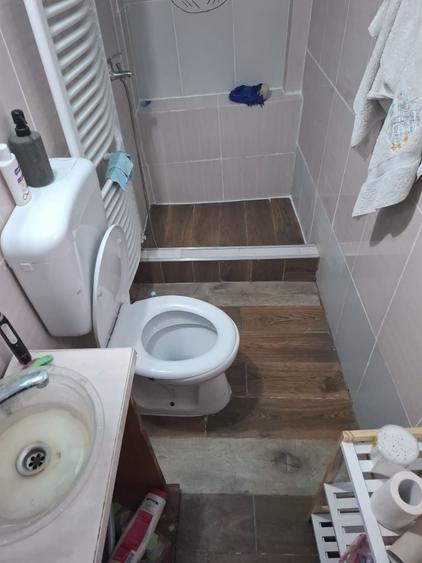 Casă cu 2 camere cu Teren 2000 Mp în Podgoria