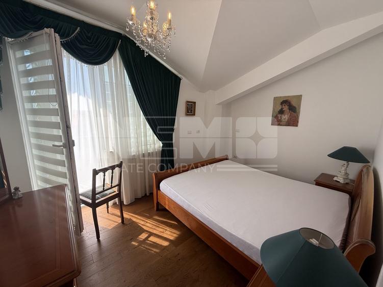 Apartament cu 3 camere decomandat, mobilat în Central