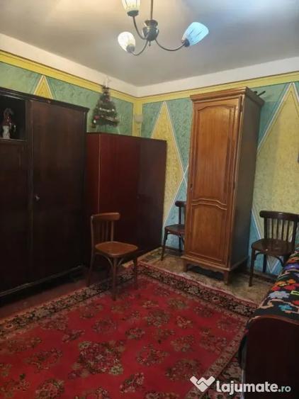 Casă cu 2 camere cu Teren 1600 Mp în Grămești