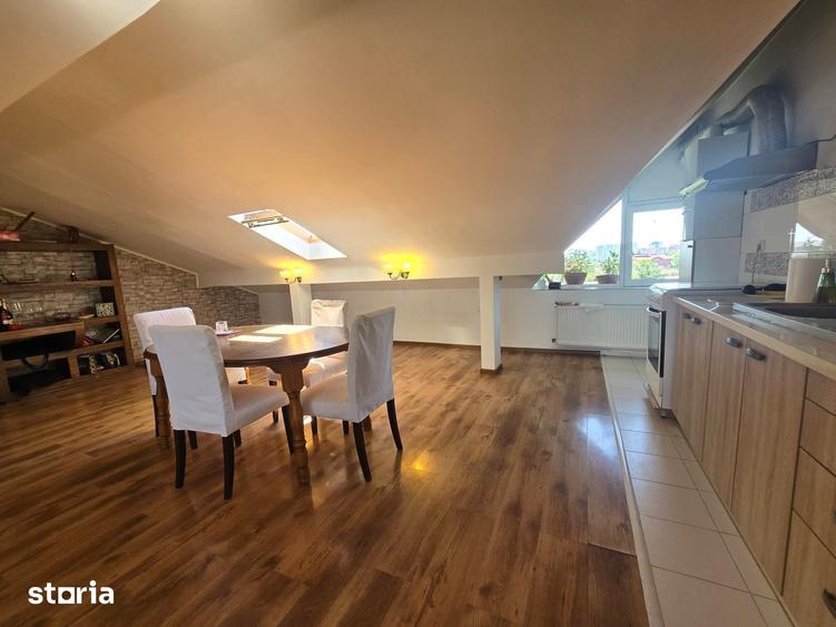 Apartament cu 4 camere decomandat în Dobroești
