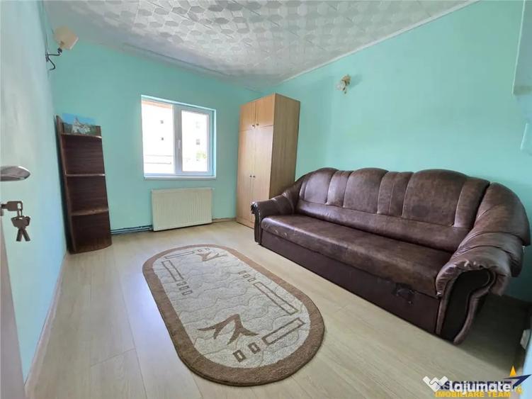 Apartament cu 3 camere decomandat în Noua