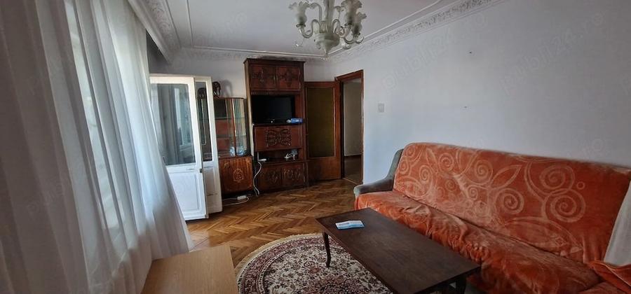 Apartament cu 3 camere decomandat în Tomis III