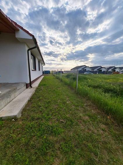 Casă cu 4 camere cu Teren 430 Mp în Biharia