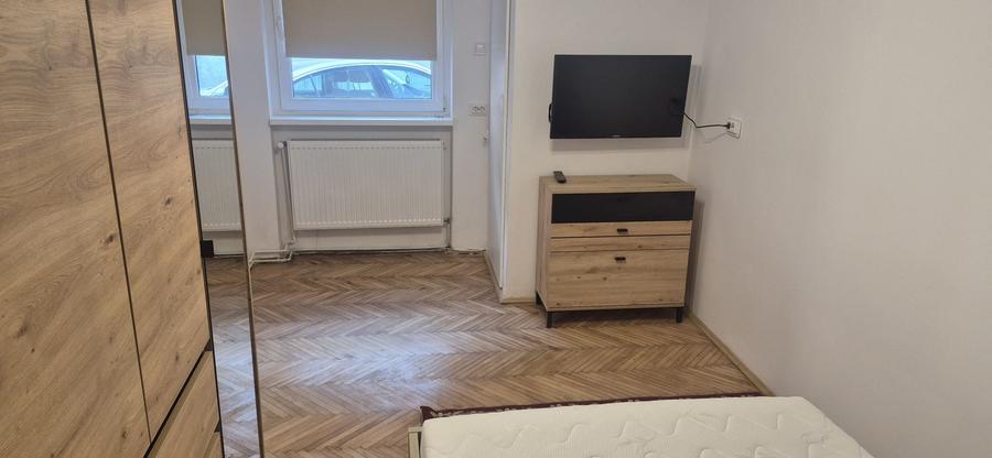 Apartament cu 2 camere decomandat în Drumul Carului