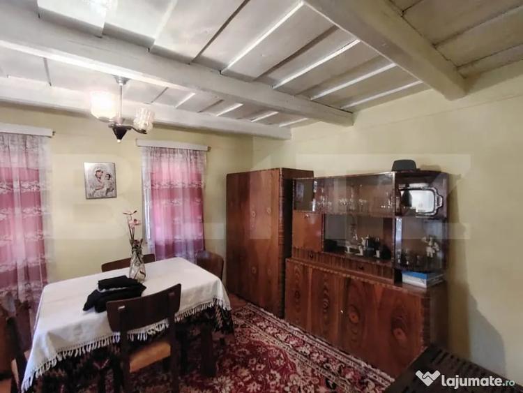 Casă cu 3 camere cu Teren 2240 Mp în Raciu