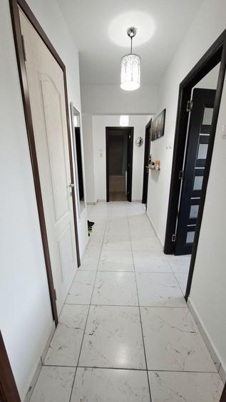 INCHIRIEZ apartament 2 camere - 2