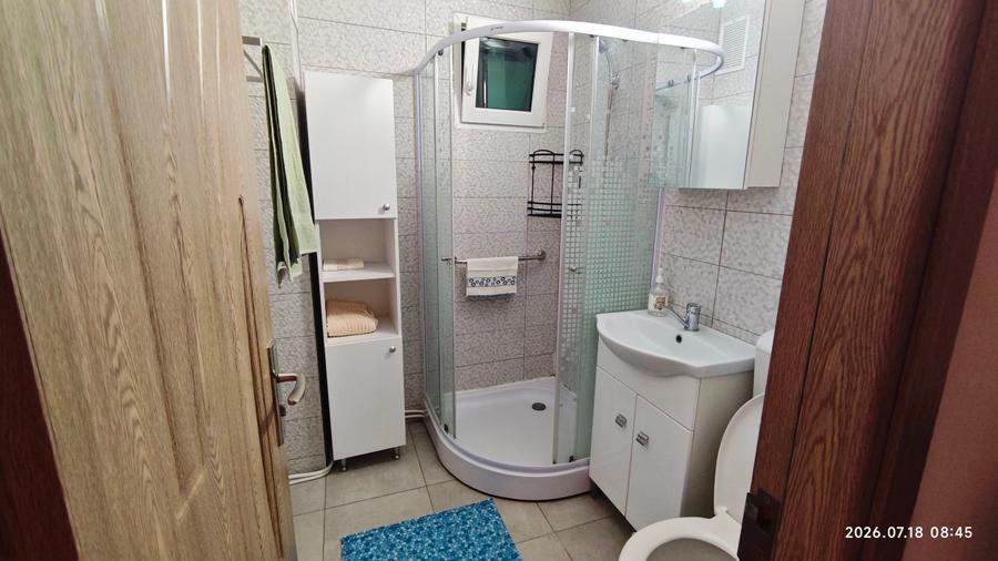 Apartament cu 2 camere semidecomandat în Tătărași