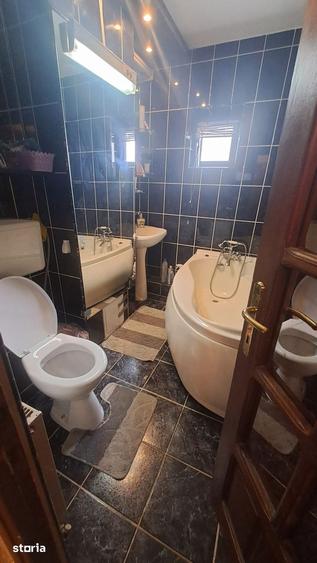 Apartament cu 4 camere decomandat în Gării