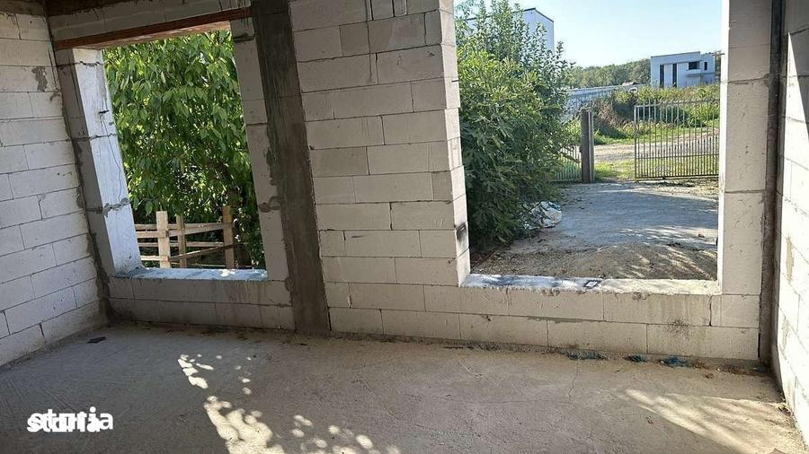 Casă cu 5 camere cu Teren 750 Mp în Central
