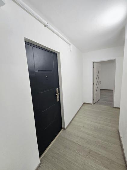 Apartament cu 2 camere decomandat în Nicolina