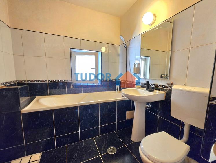Vilă elegantă cu 5 dormitoare, grădină privată de 500 mp, terasă și garaj - 24