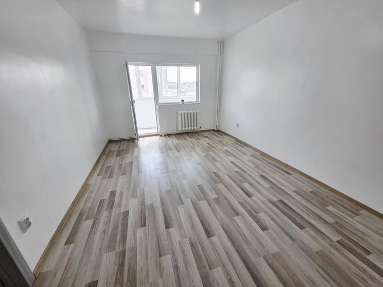 Apartament cu 2 camere în Mircea cel Bătrân