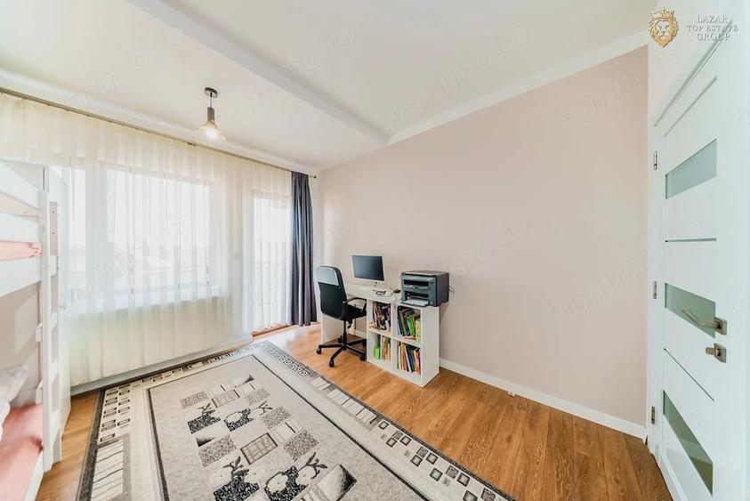 Apartament cu 2 camere decomandat în Pârneava