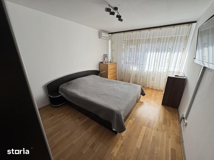 Casă cu 4 camere cu Teren 198 Mp în 1 Decembrie