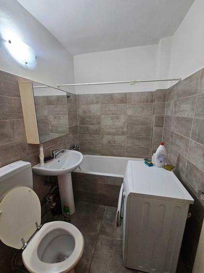 Garsonieră decomandată în Micălaca