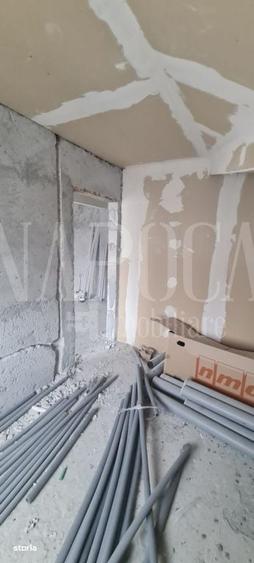 Apartament cu 3 camere semidecomandat în Florești