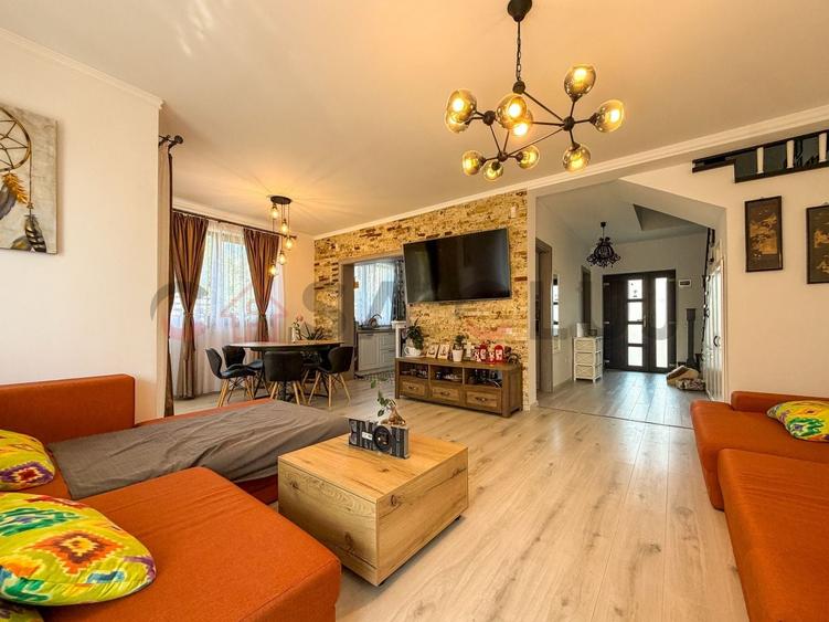 Duplex cu 4 camere cu Canalizare în Dâmbul Rotund