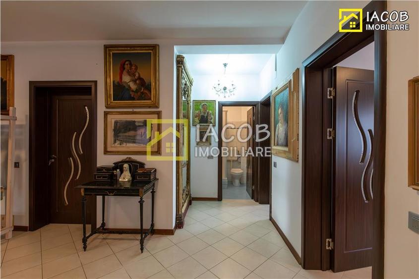 Apartament cu 4 camere decomandat, mobilat în 9 Mai