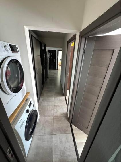 Apartament cu 3 camere decomandat, mobilat în Tolstoi