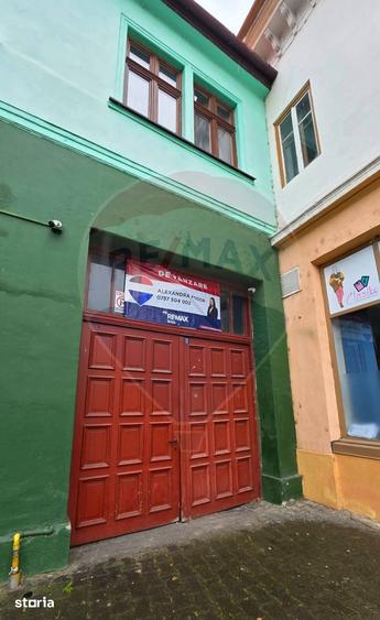 Casă cu 4 camere cu Teren 150 Mp în Ultracentral