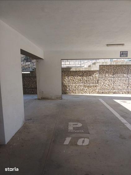 Apartament cu 3 camere decomandat în Metalurgiei