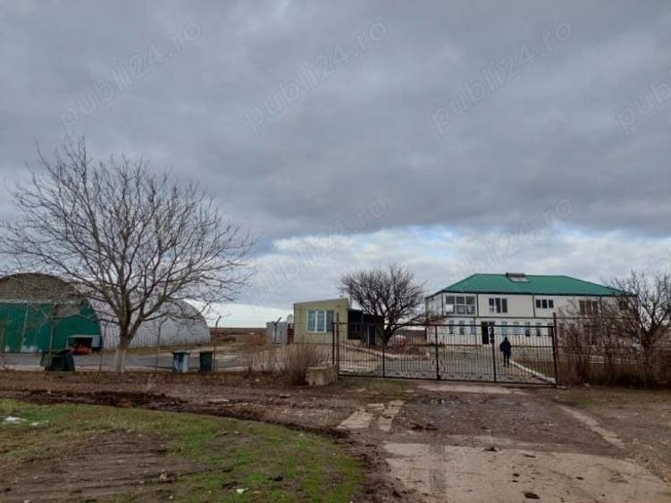 Teren de 13000 mp, în Central