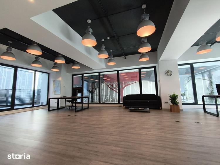 Spațiu comercial, de 100 mp, în Central