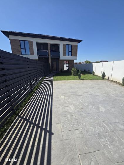 Casă cu 4 camere cu Teren 270 Mp în Central