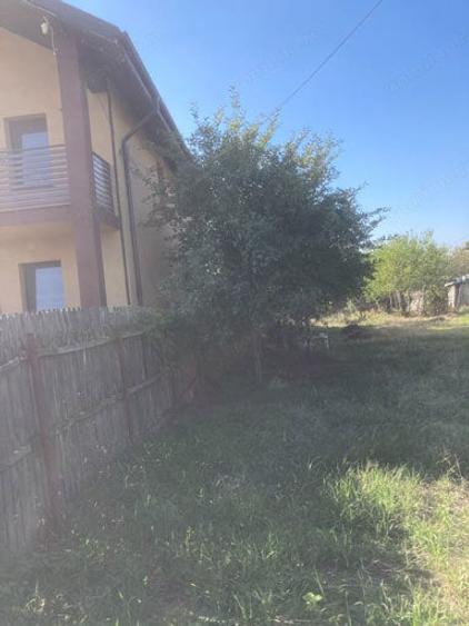 Casă cu 3 camere în Prundu