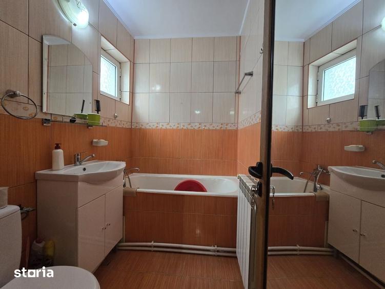 Apartament cu 2 camere decomandat în Micro 14
