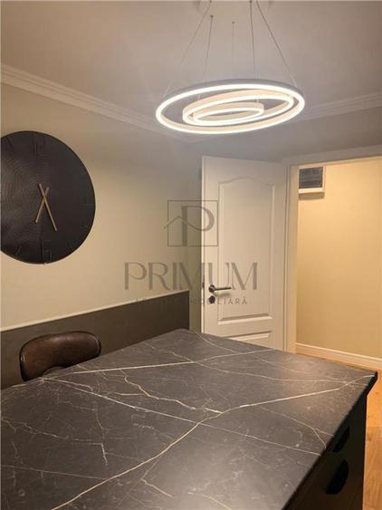 Apartament cu 2 camere semidecomandat, mobilat în Olimpia-Stadion