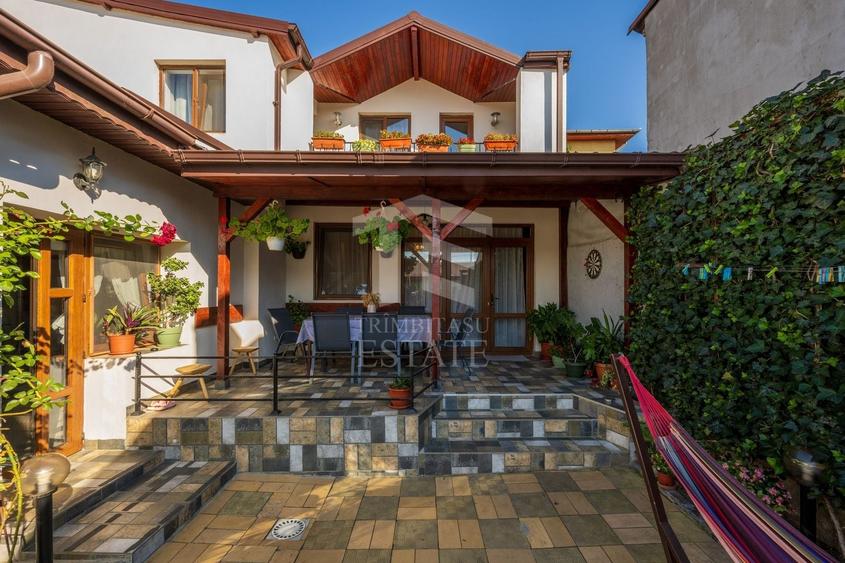 Casă individuală cu 4 camere cu Canalizare în Ferentari