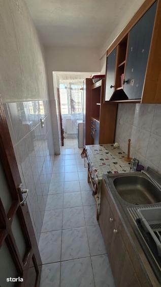 Garsonieră decomandată în Central
