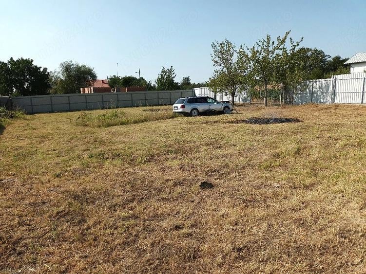 Teren de 900 mp, în Valea Largă