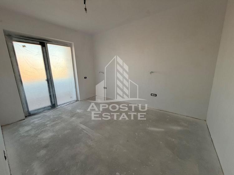 Apartament cu 2 camere semidecomandat în Giroc