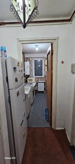Apartament cu 2 camere semidecomandat, mobilat în Veteranilor