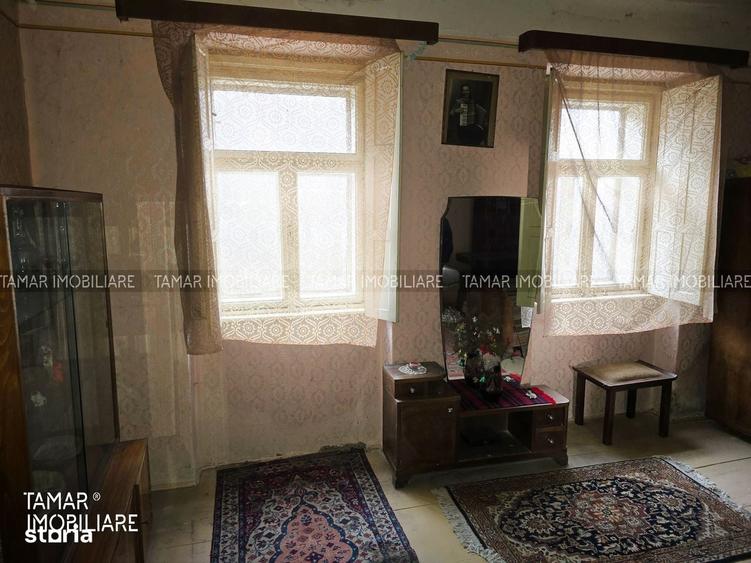 Casă cu 3 camere cu Teren 1619 Mp în Păuliș