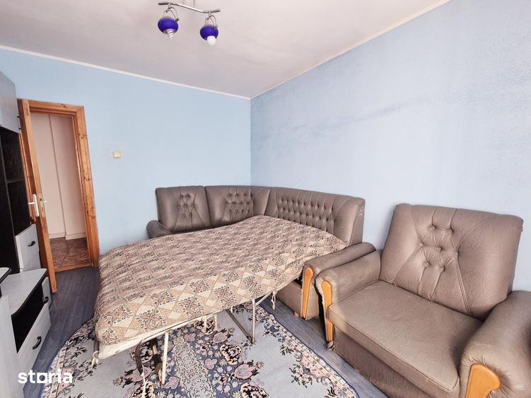 Apartament cu 3 camere decomandat în 1 Mai