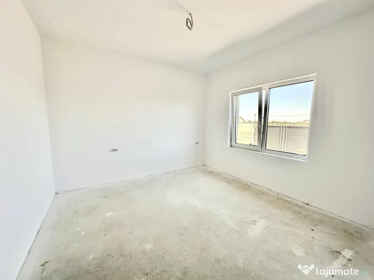 Casă cu 3 camere cu Teren 345 Mp în Moșnița Veche