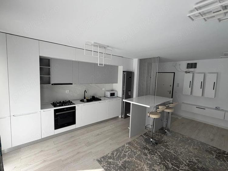 Apartament cu 3 camere decomandat în Vest